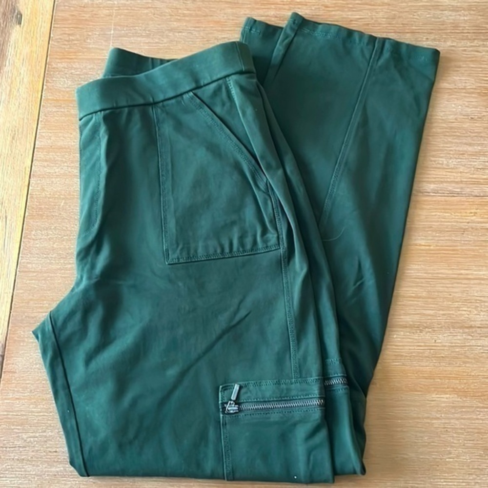 Susan Graver Regular Knit Straight Leg dark green Pants w/ Zip Pockets